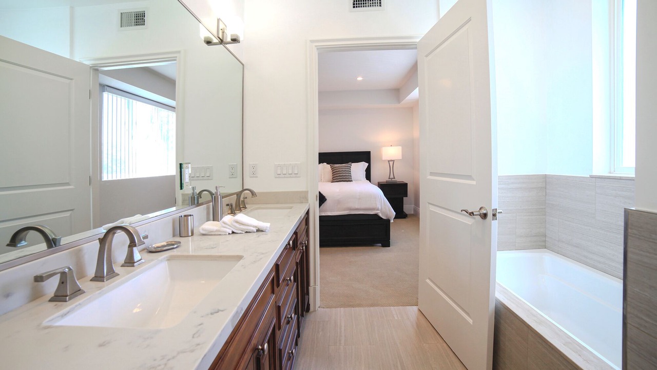 Photo of Bathroom in Pico - Robertson