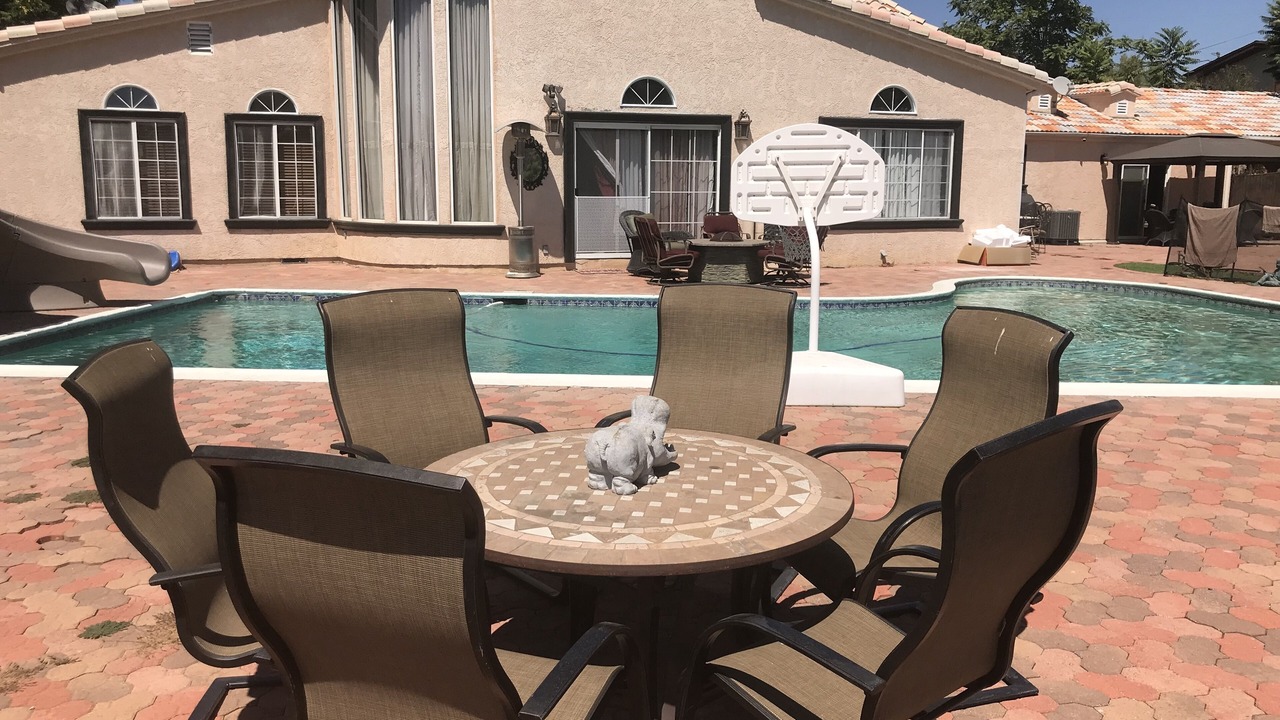 Photo of Outdoor in Woodland Hills