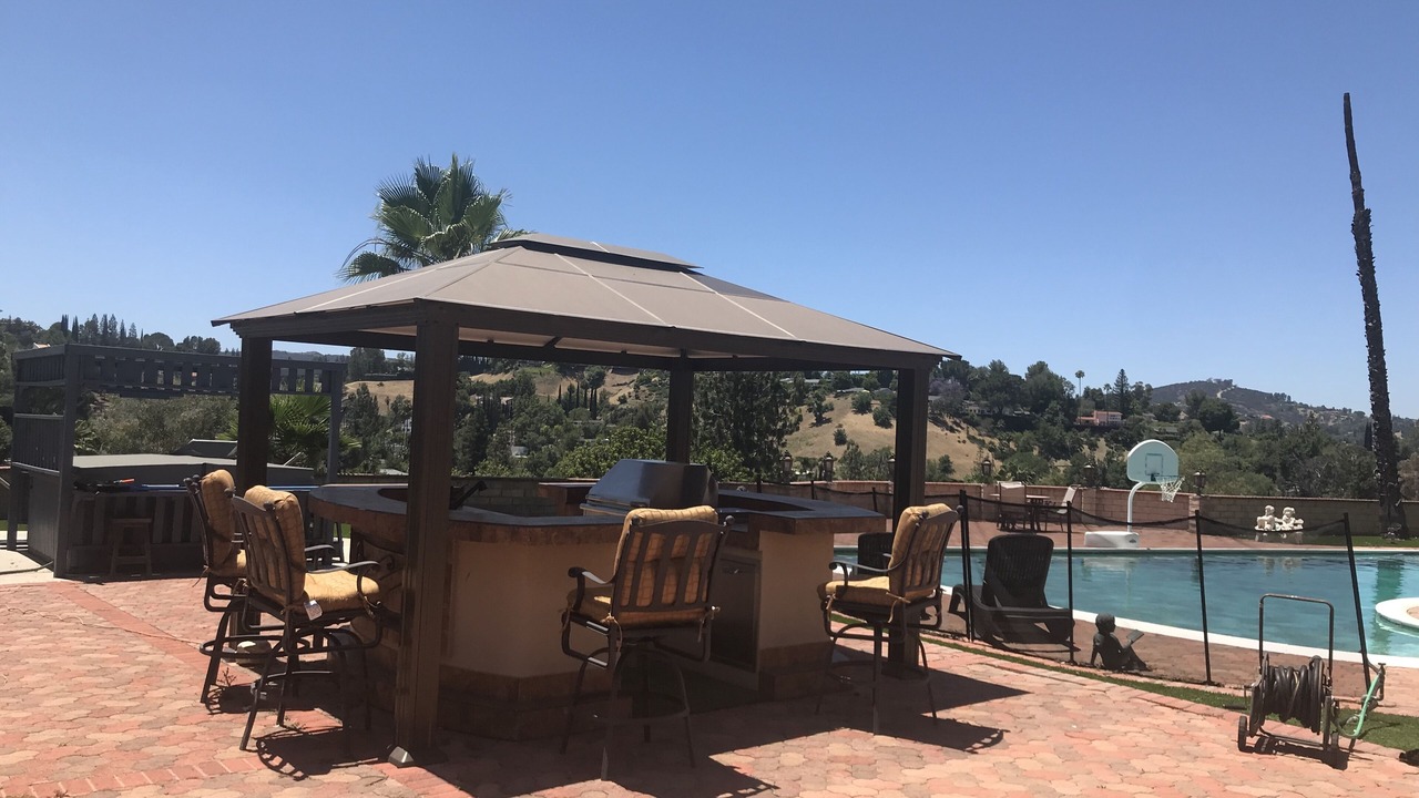 Photo of Outdoor in Woodland Hills