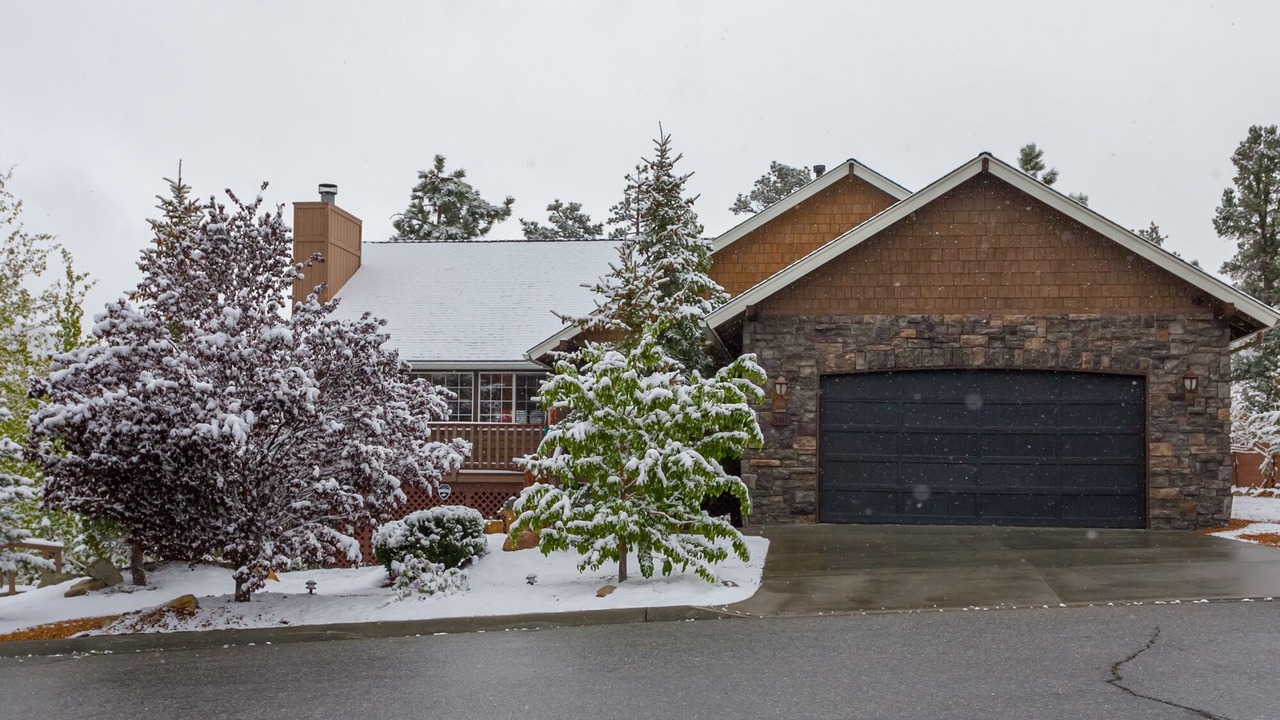 Photo of Outdoor in Castle Glen Estates