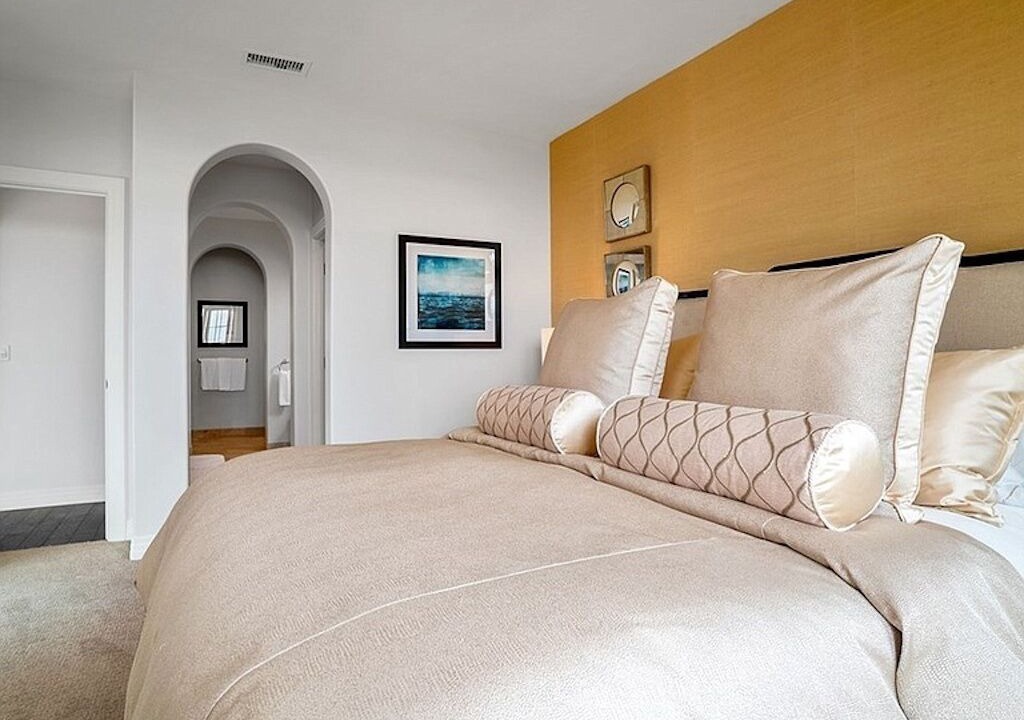 Photo of Bedroom in Rancho Palos Verdes