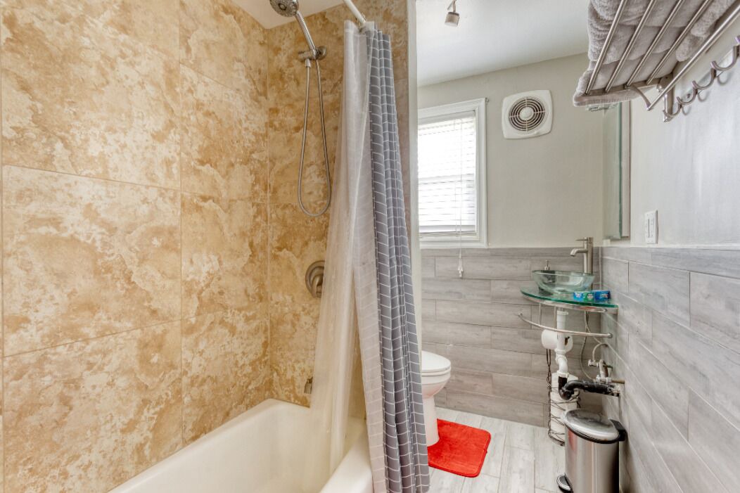 Photo of Bathroom in East Pasadena