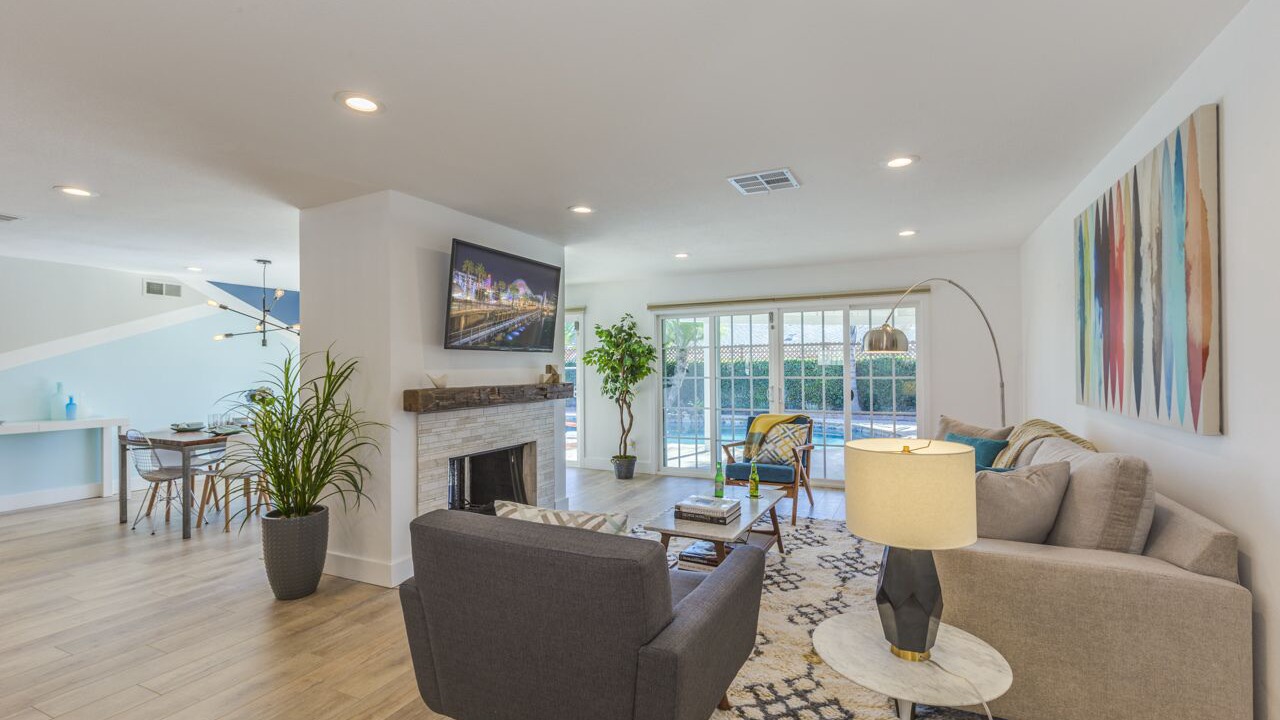 Photo of Livingroom in Southeast Anaheim
