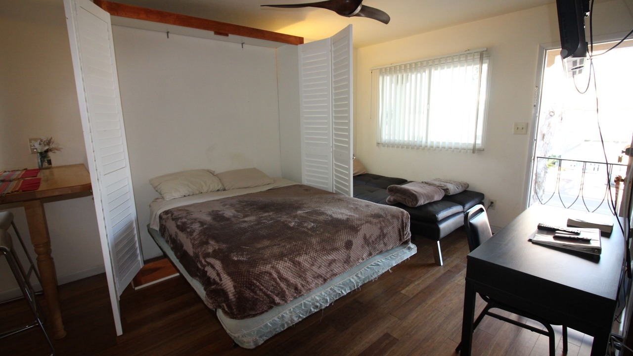 Photo of Bedroom in South Mission Beach