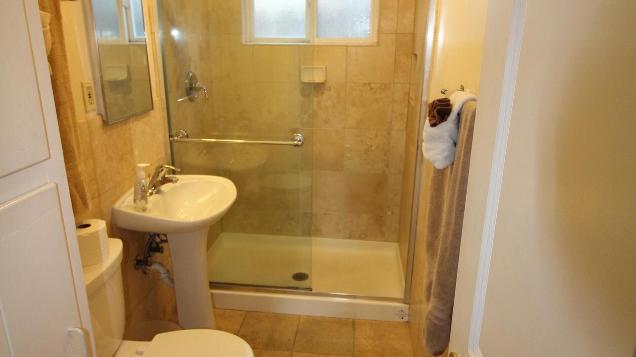 Photo of Bathroom in South Mission Beach