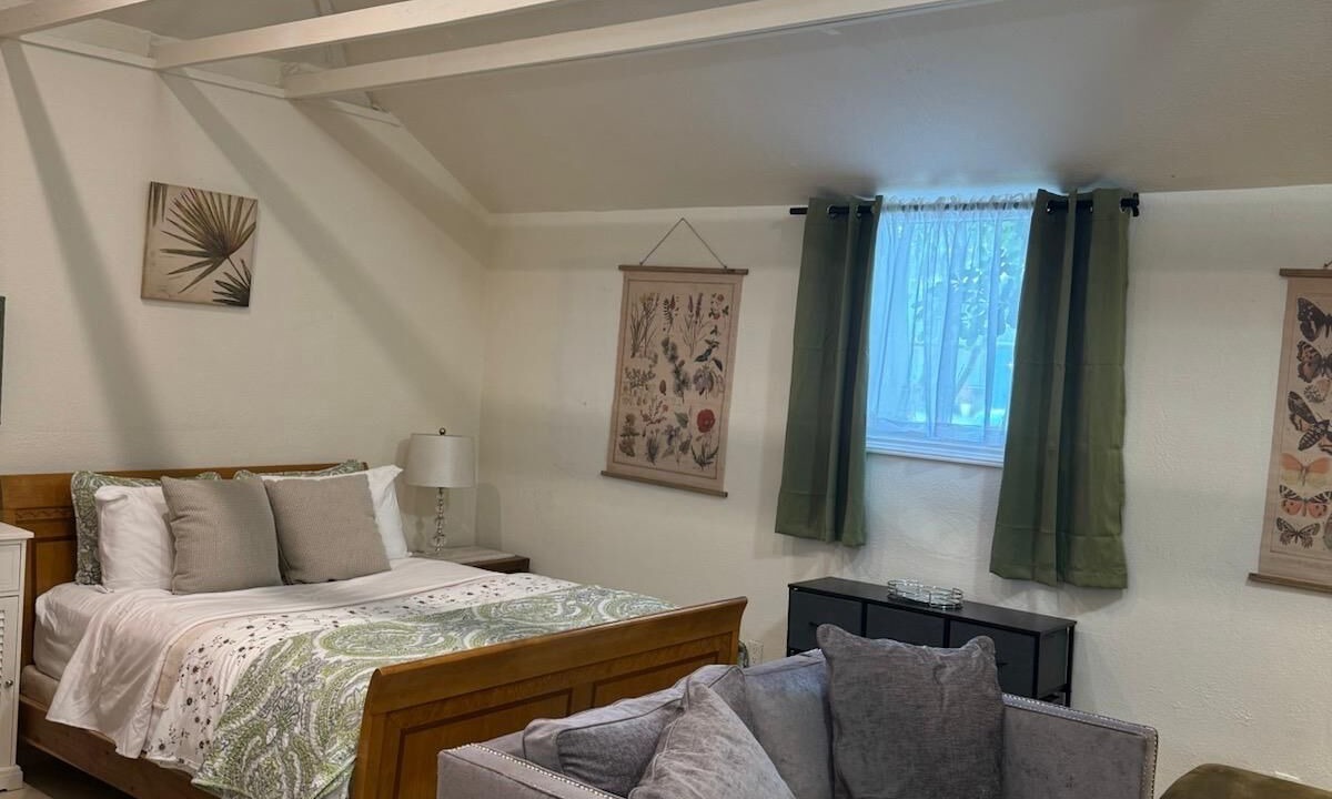 Photo of Bedroom in Van Nuys