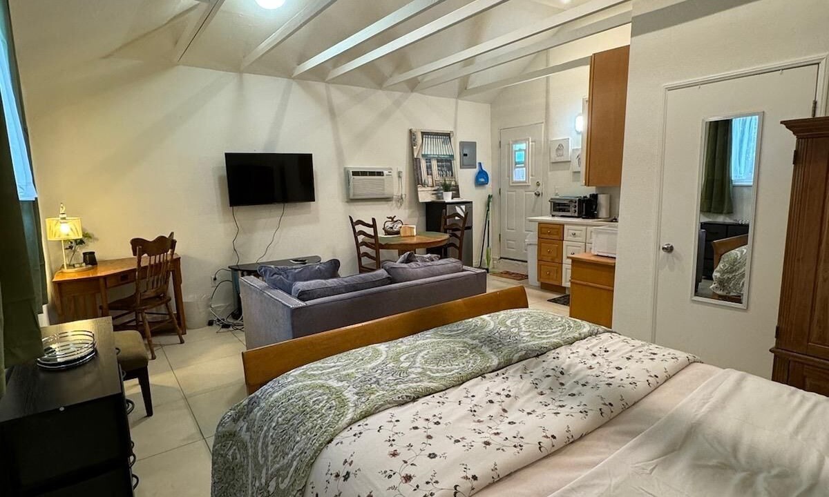 Photo of Bedroom in Van Nuys