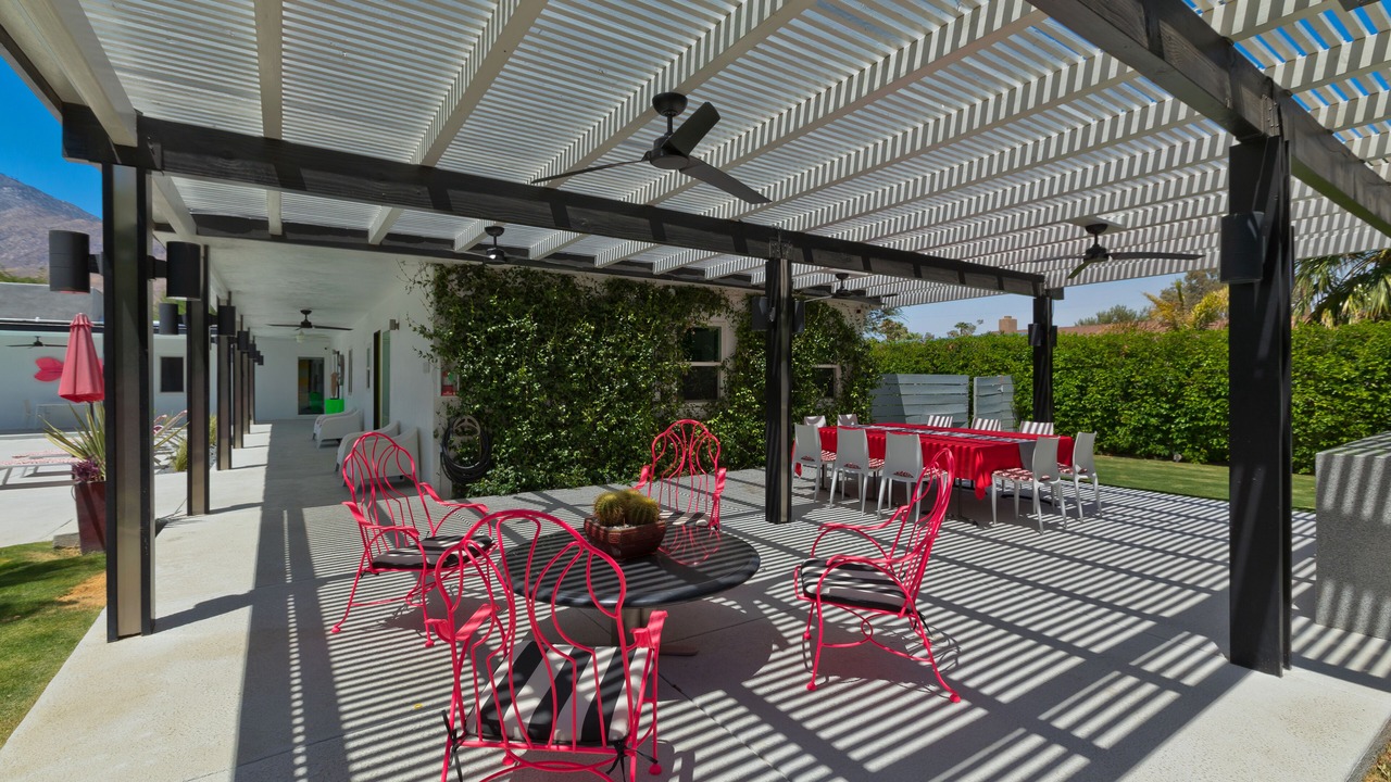 Photo of Outdoor in Racquet Club West