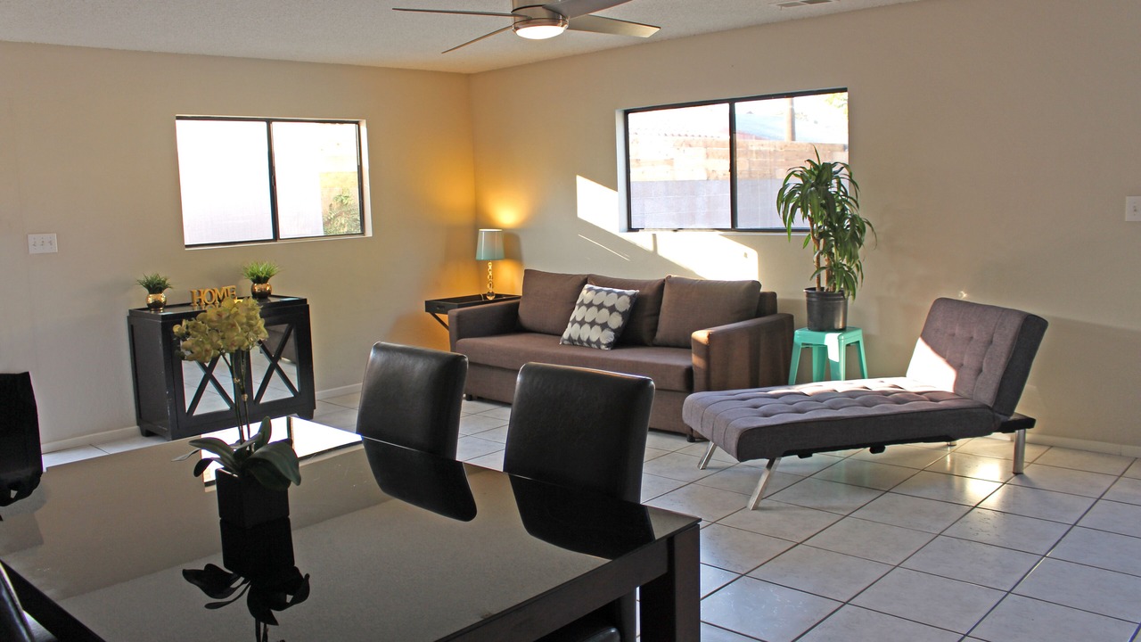 Photo of Livingroom in Sutter