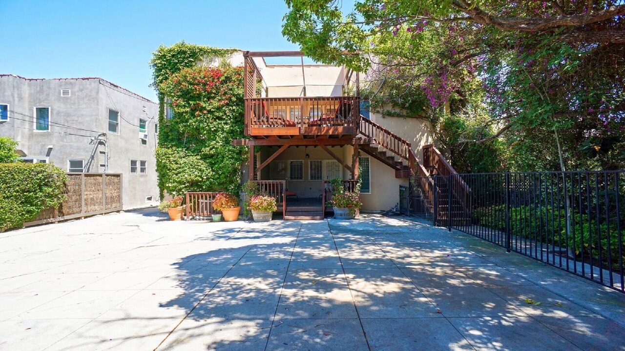 Photo of Outdoor in Larchmont