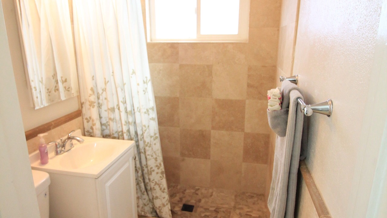 Photo of Bathroom in South Mission Beach