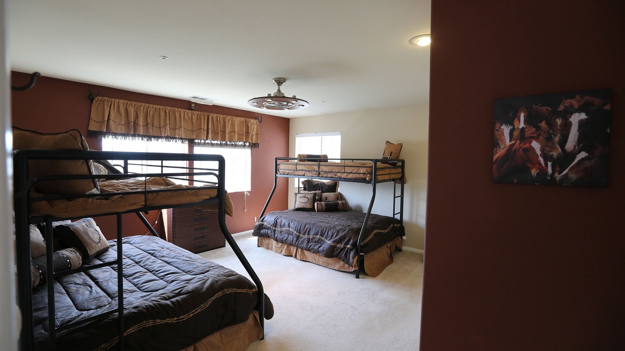 Photo of Bedroom in Lake Arrowhead