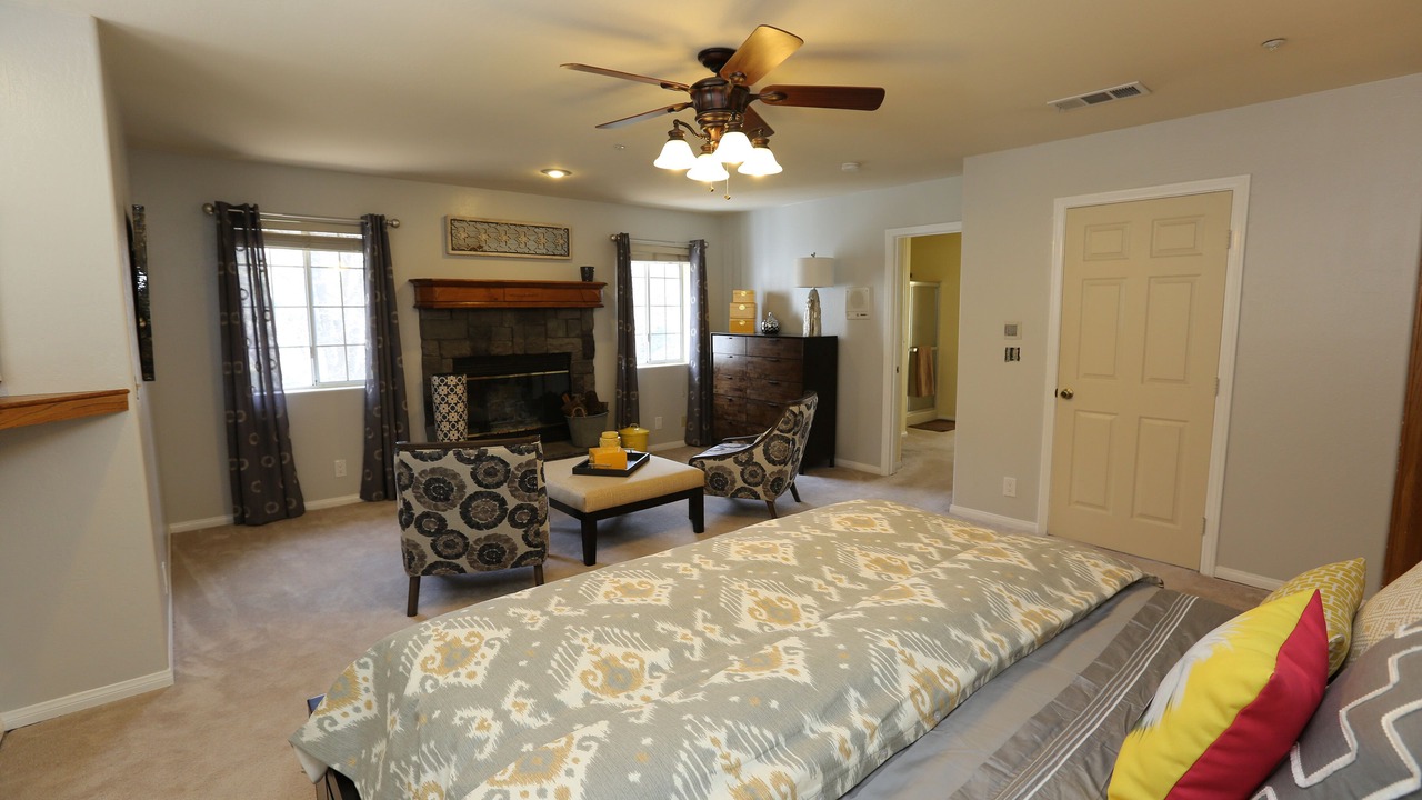 Photo of Bedroom in Lake Arrowhead