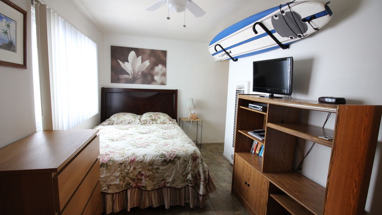Photo of Bedroom in South Mission Beach