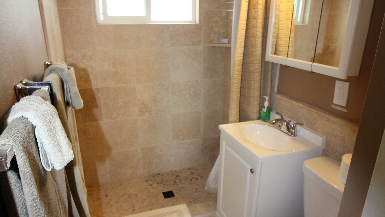 Photo of Bathroom in South Mission Beach