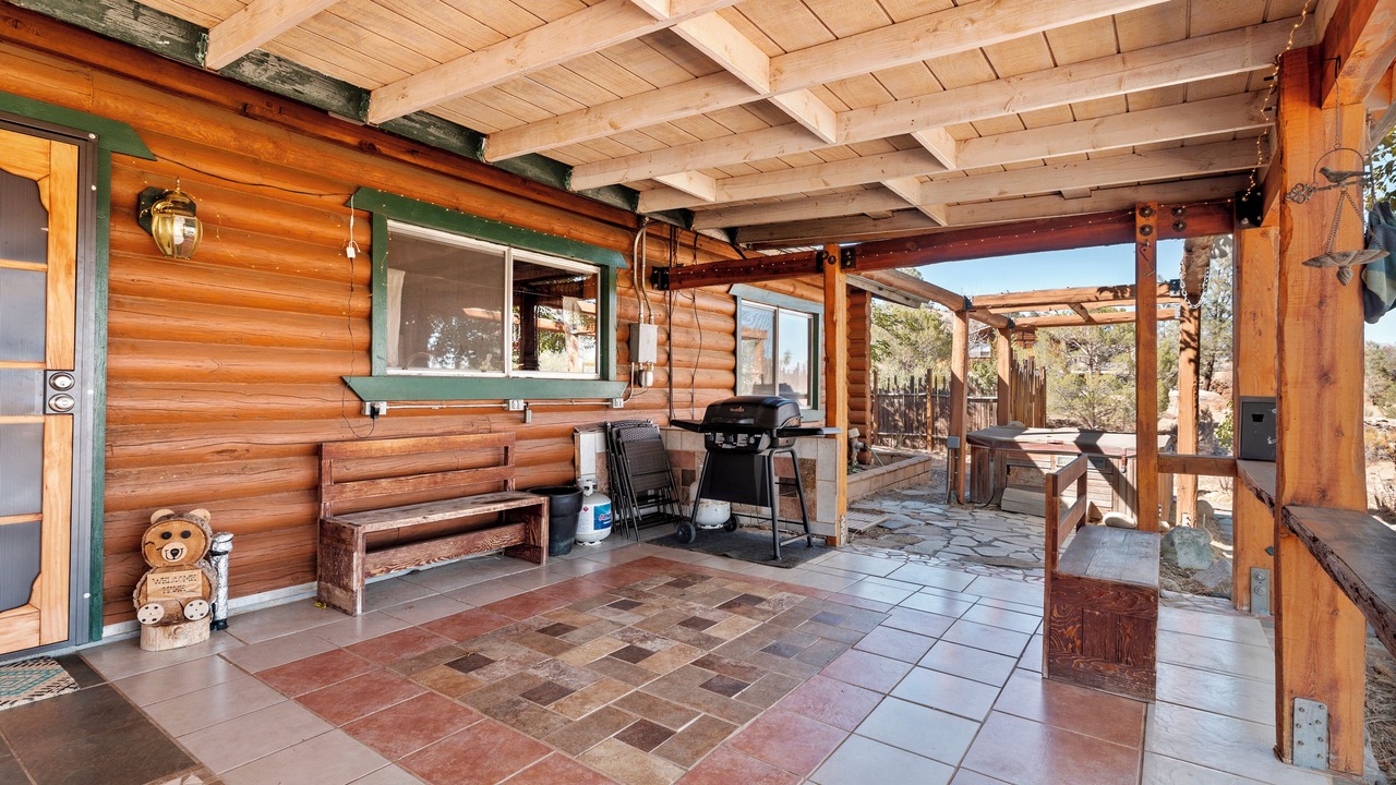 Photo of Patio Balcony in Wofford Heights