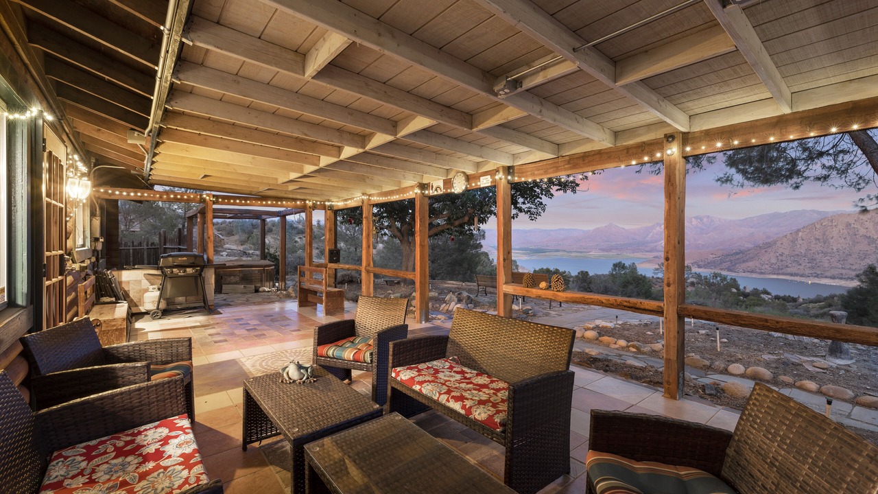 Photo of Patio Balcony in Wofford Heights