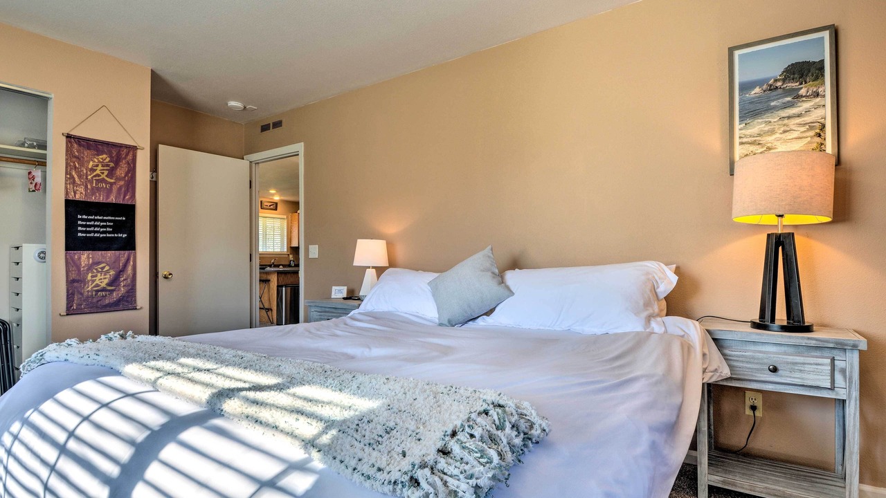 Photo of Bedroom in Hornbrook