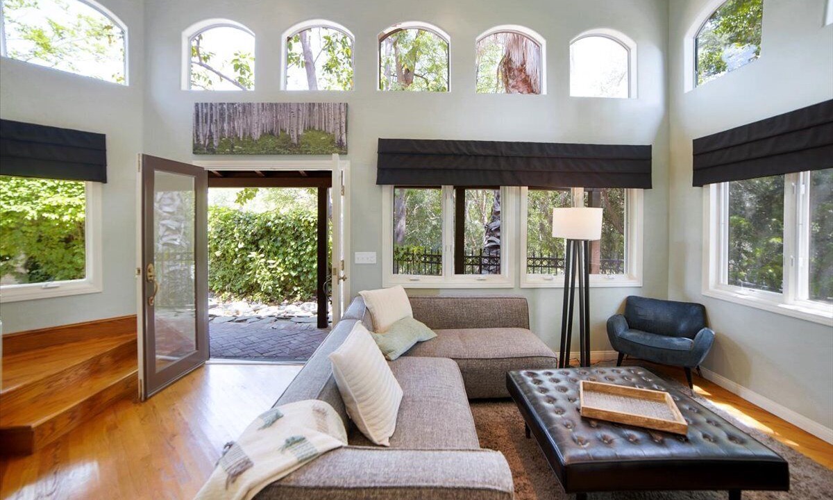 Photo of Livingroom in Greenbriar