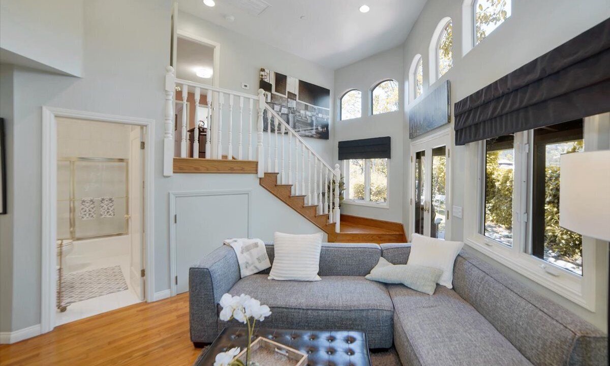 Photo of Livingroom in Greenbriar