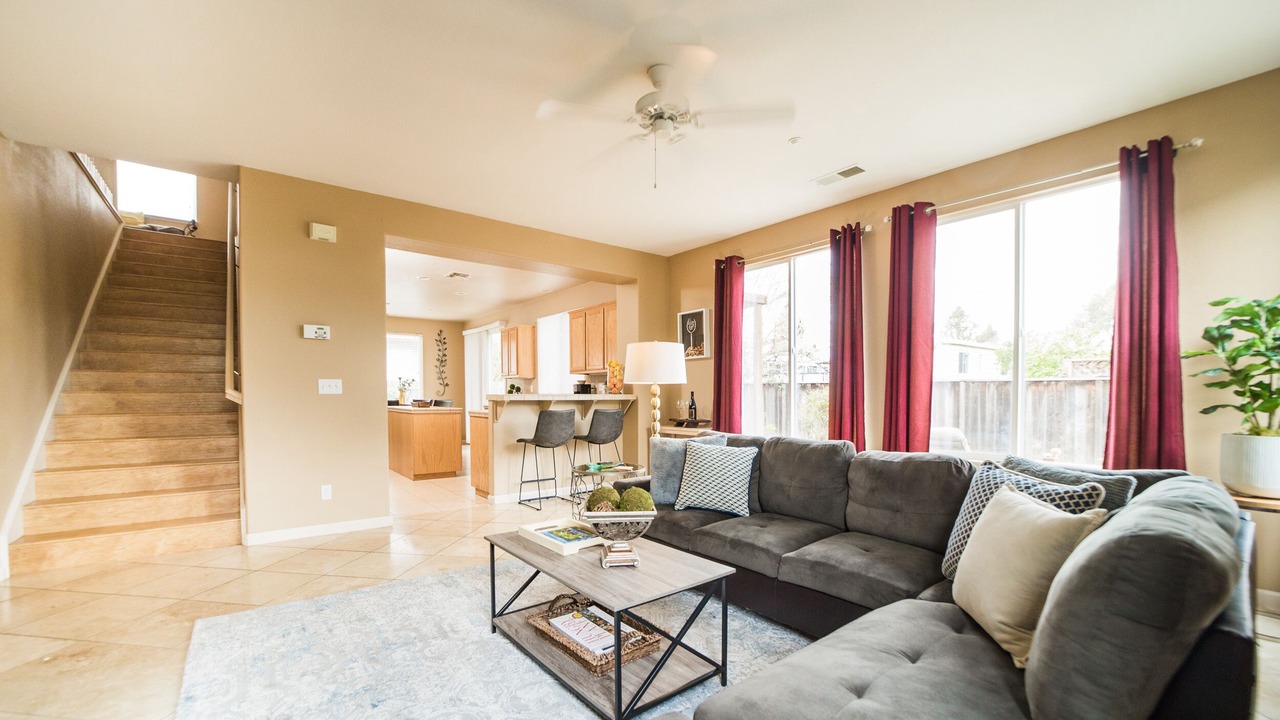 Photo of Livingroom in American Canyon