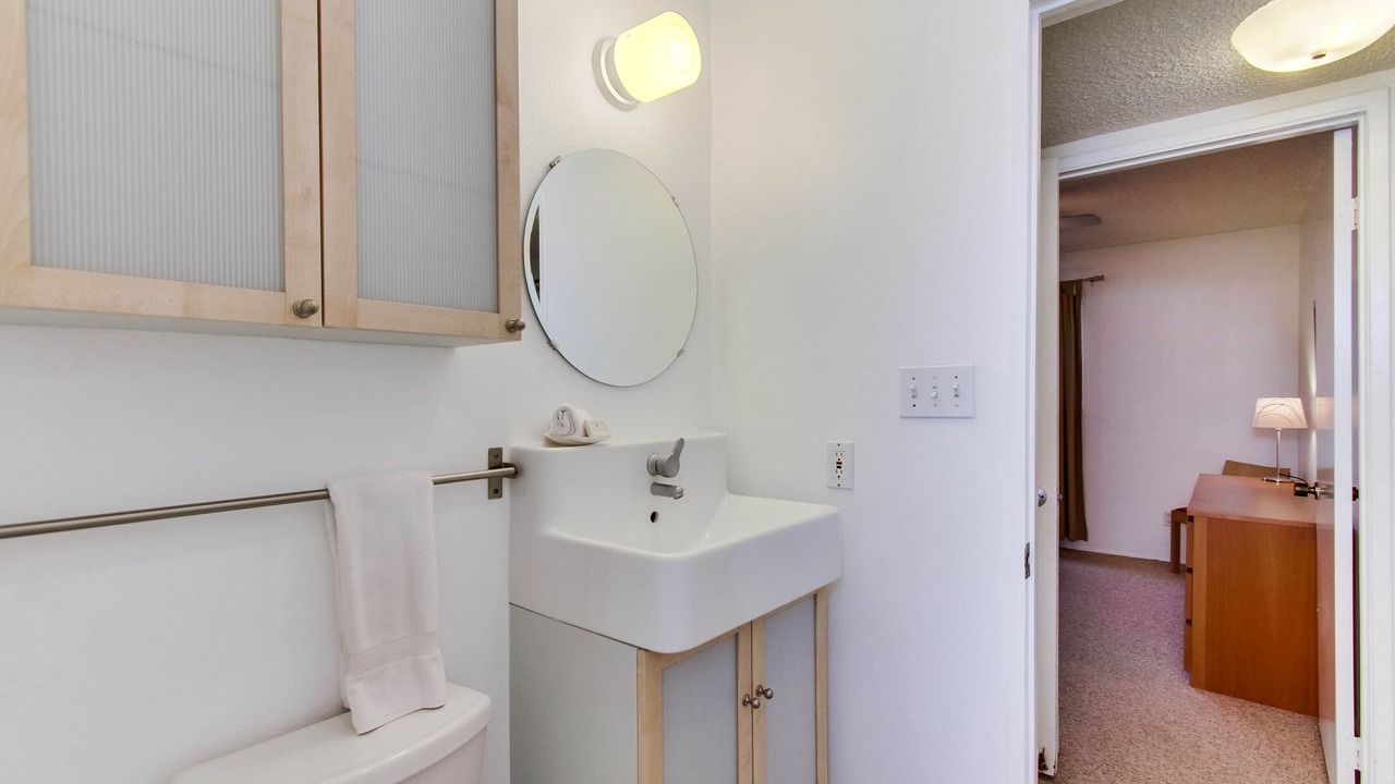 Photo of Bathroom in South Mission Beach
