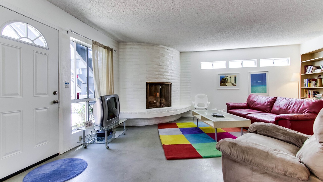 Photo of Livingroom in South Mission Beach