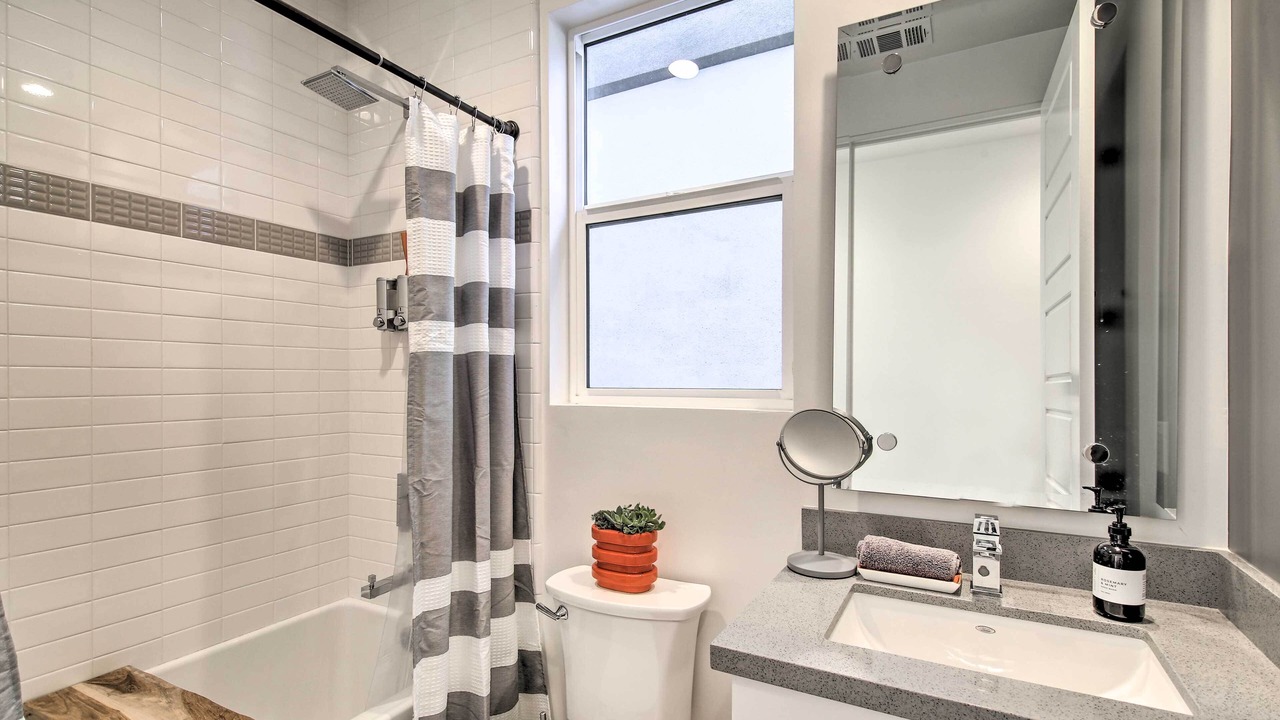 Photo of Bathroom in Chino Canyon
