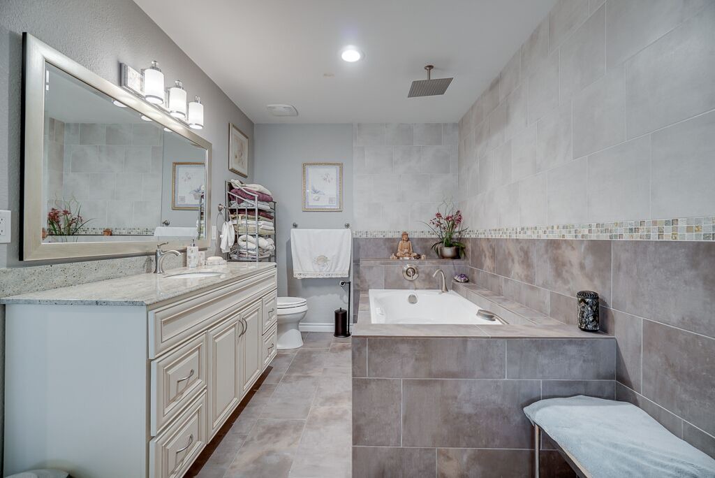 Photo of Bathroom in Laguna Hills