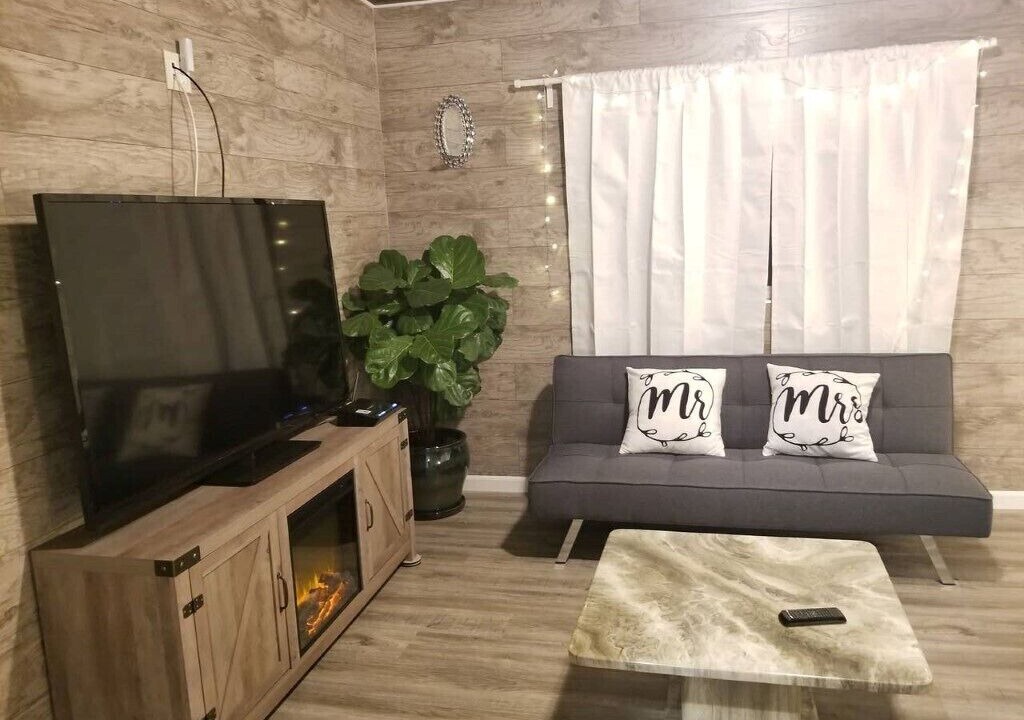 Photo of Livingroom in Sherwood Forest and Thistle Development