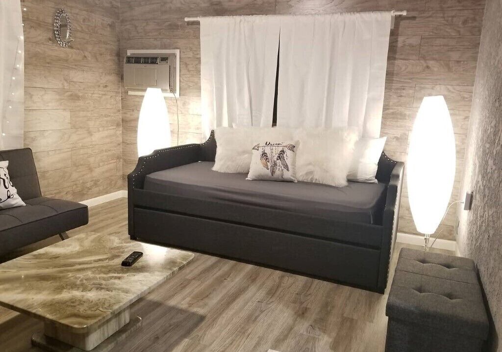Photo of Livingroom in Sherwood Forest and Thistle Development