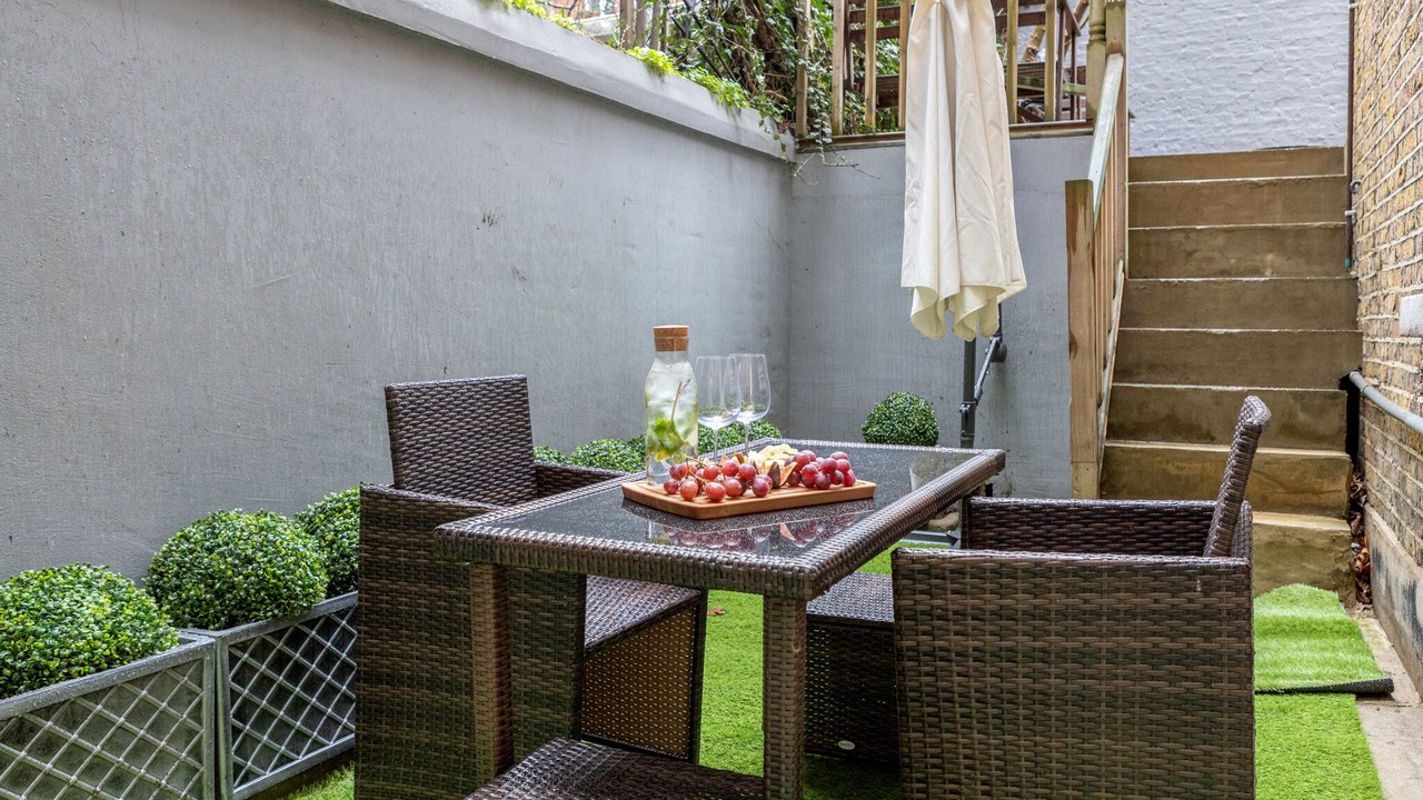 Photo of Outdoor in Kensington