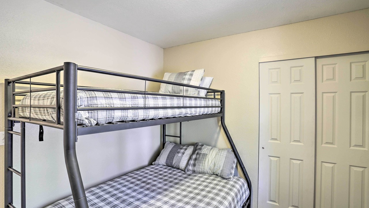 Photo of Bedroom in Shingletown