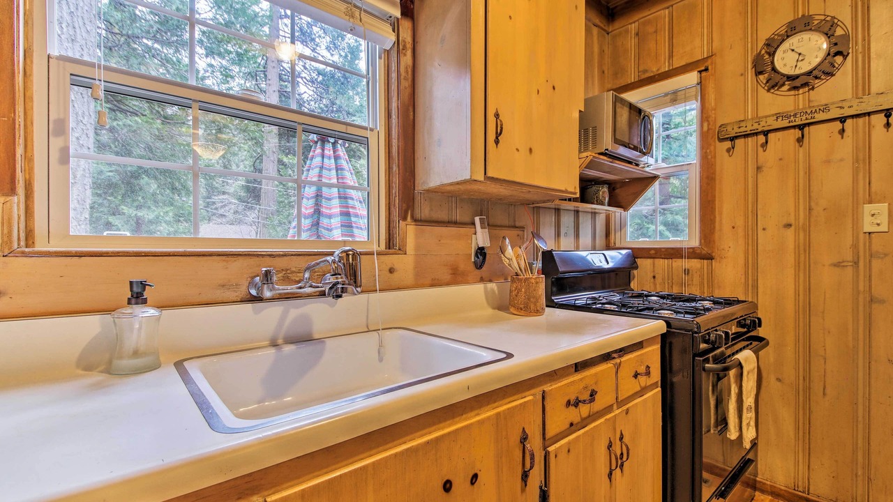 Photo of Kitchen in Arrowhead Villas