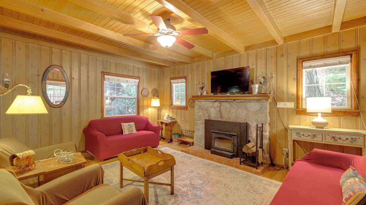 Photo of Bedroom in Arrowhead Villas