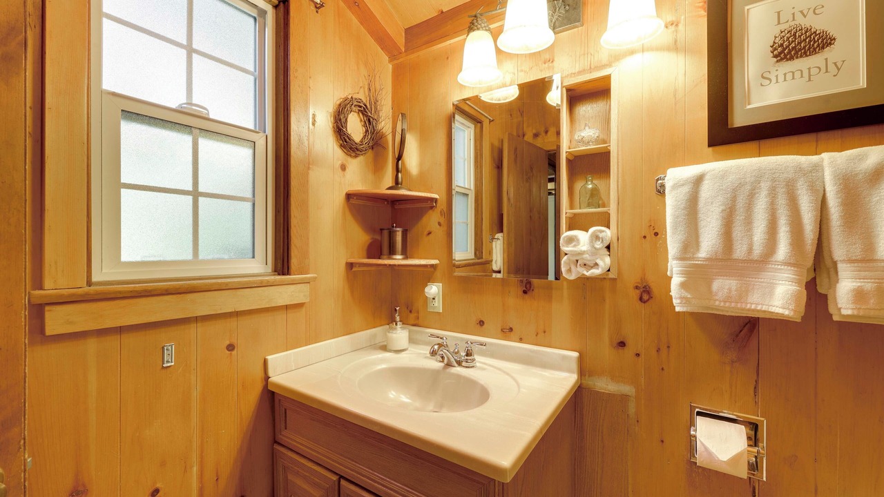 Photo of Bathroom in Arrowhead Villas