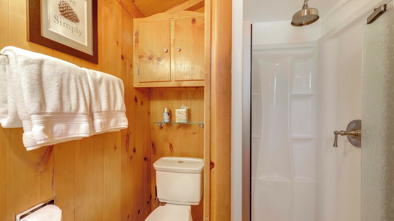 Photo of Bathroom in Arrowhead Villas