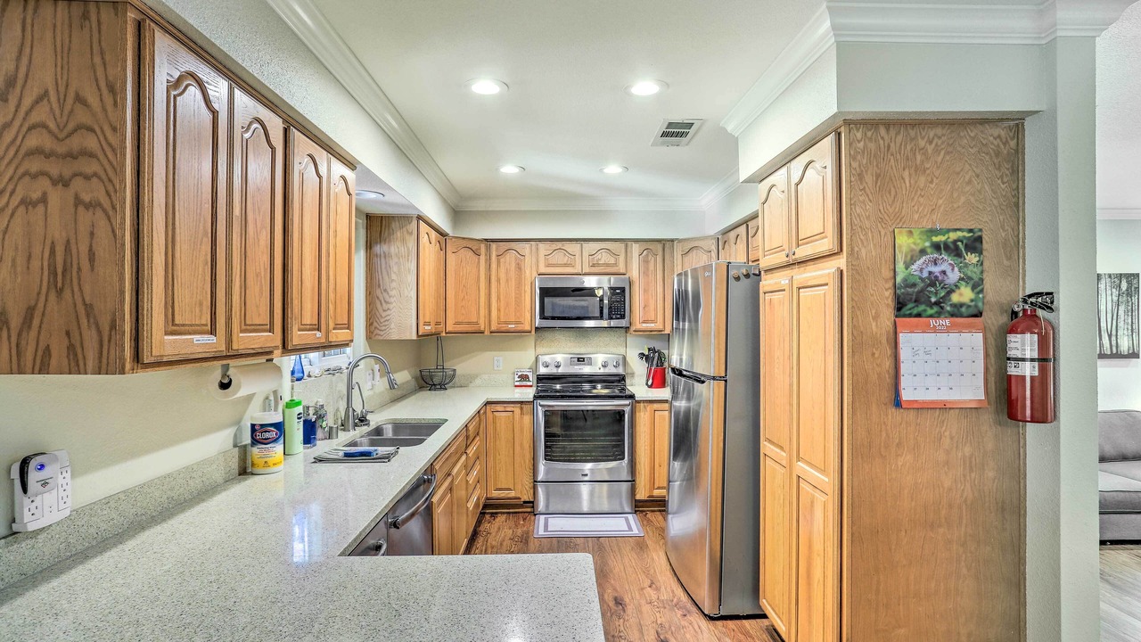 Photo of Kitchen in Lakehead-Lakeshore