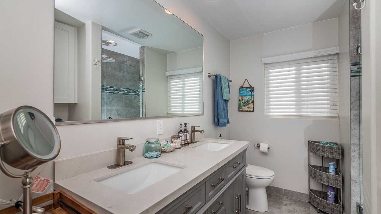 Photo of Bathroom in Cardiff-by-the-Sea