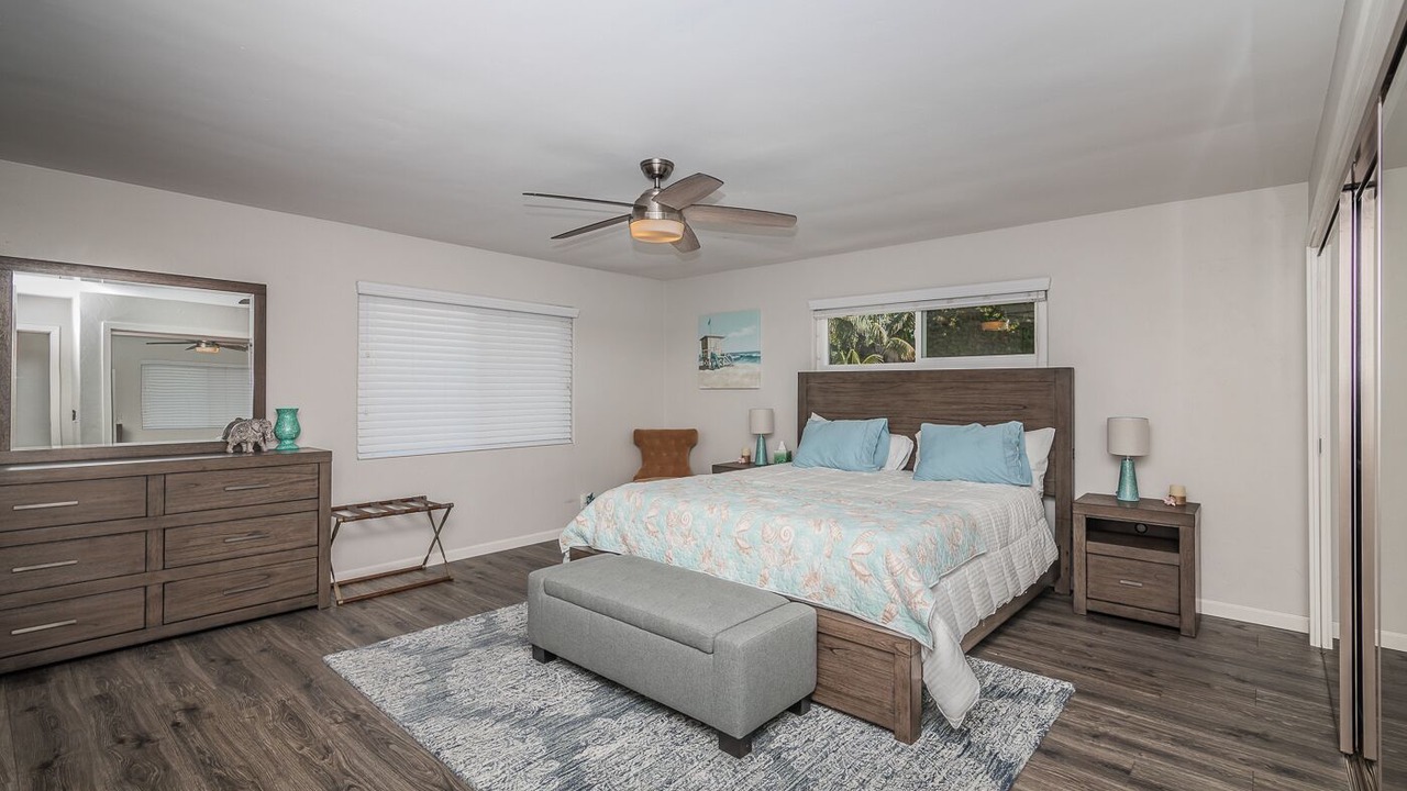 Photo of Bedroom in Cardiff-by-the-Sea