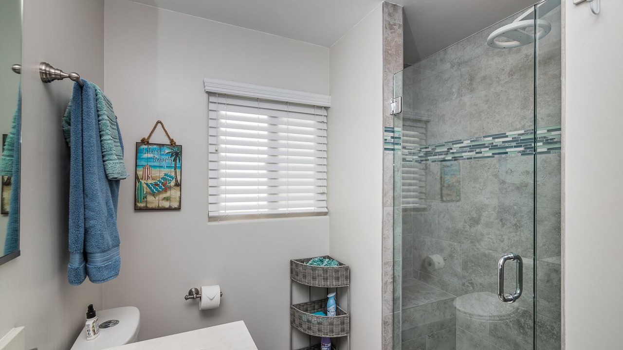 Photo of Bathroom in Cardiff-by-the-Sea
