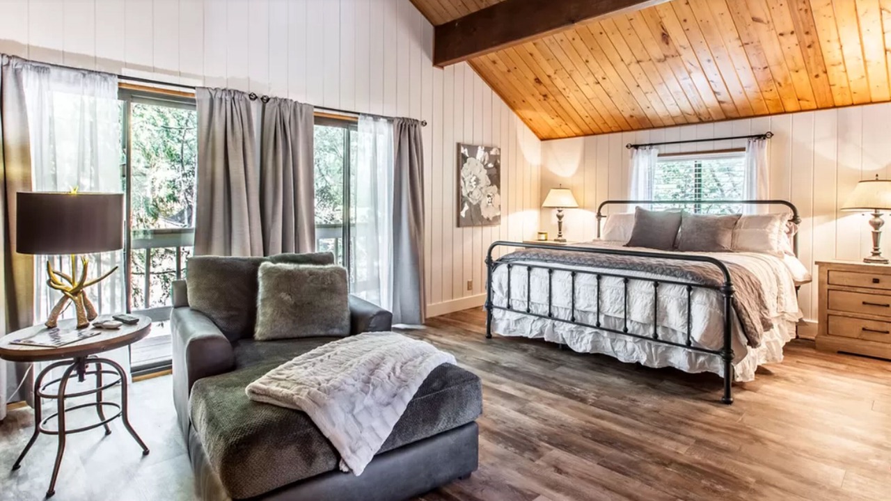 Photo of Bedroom in Blue Jay