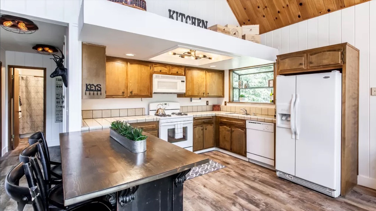 Photo of Kitchen in Blue Jay
