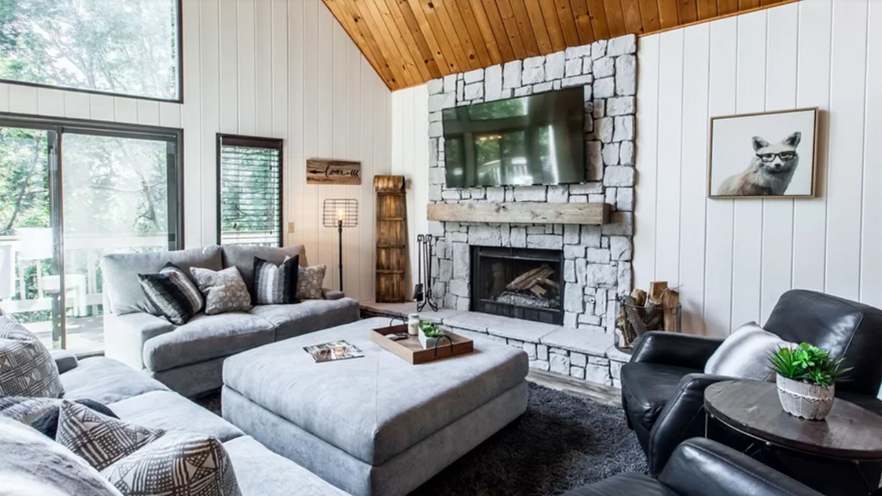 Photo of Livingroom in Blue Jay