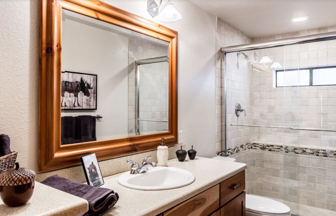 Photo of Bathroom in Blue Jay