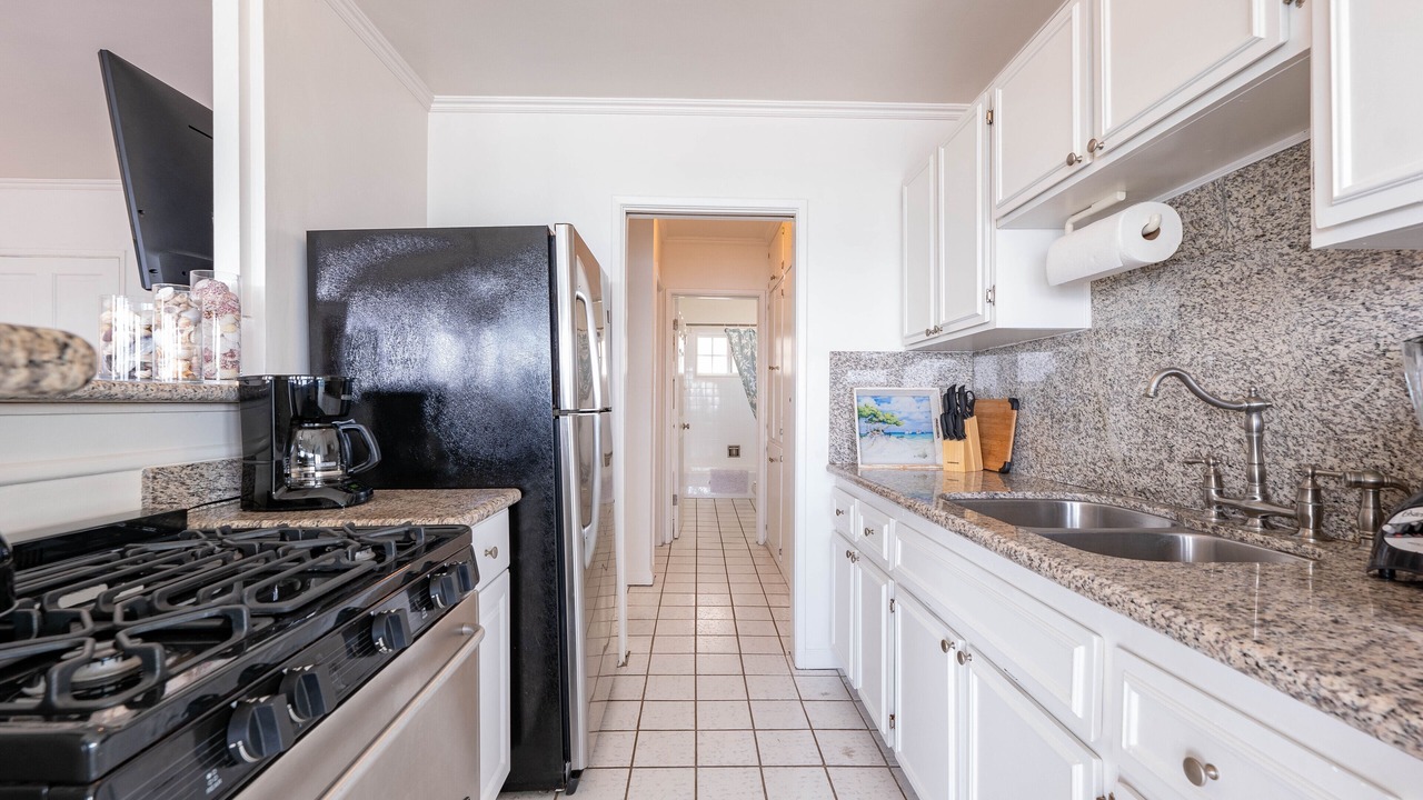 Photo of Kitchen in Eastern Malibu