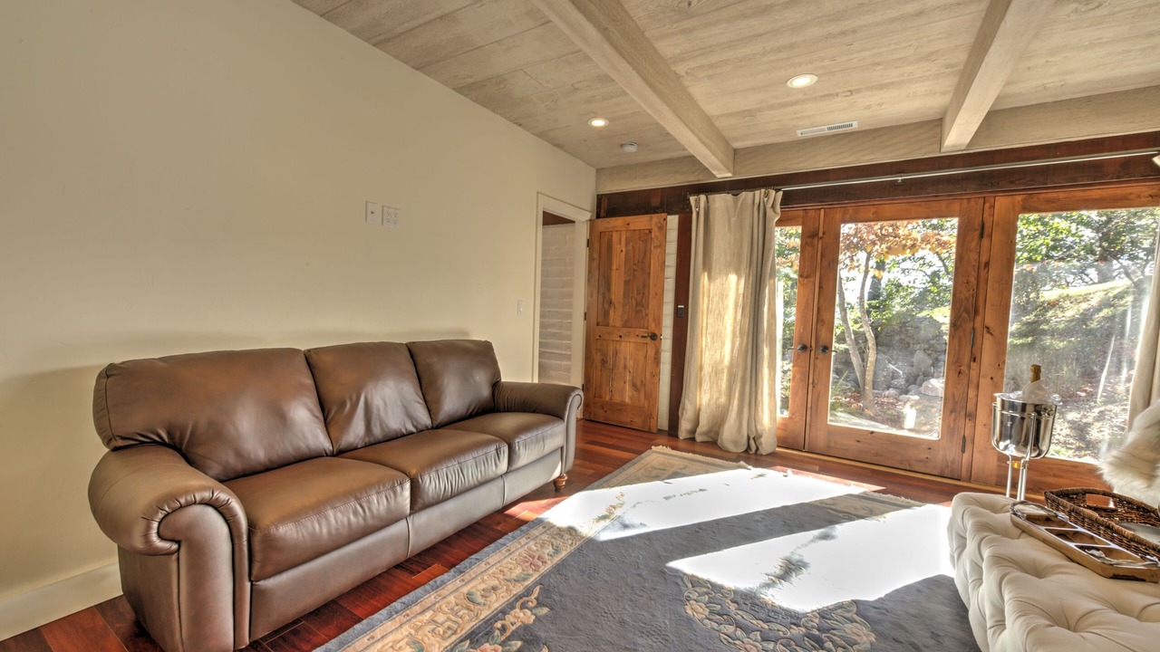 Photo of Livingroom in Northwest Carmel