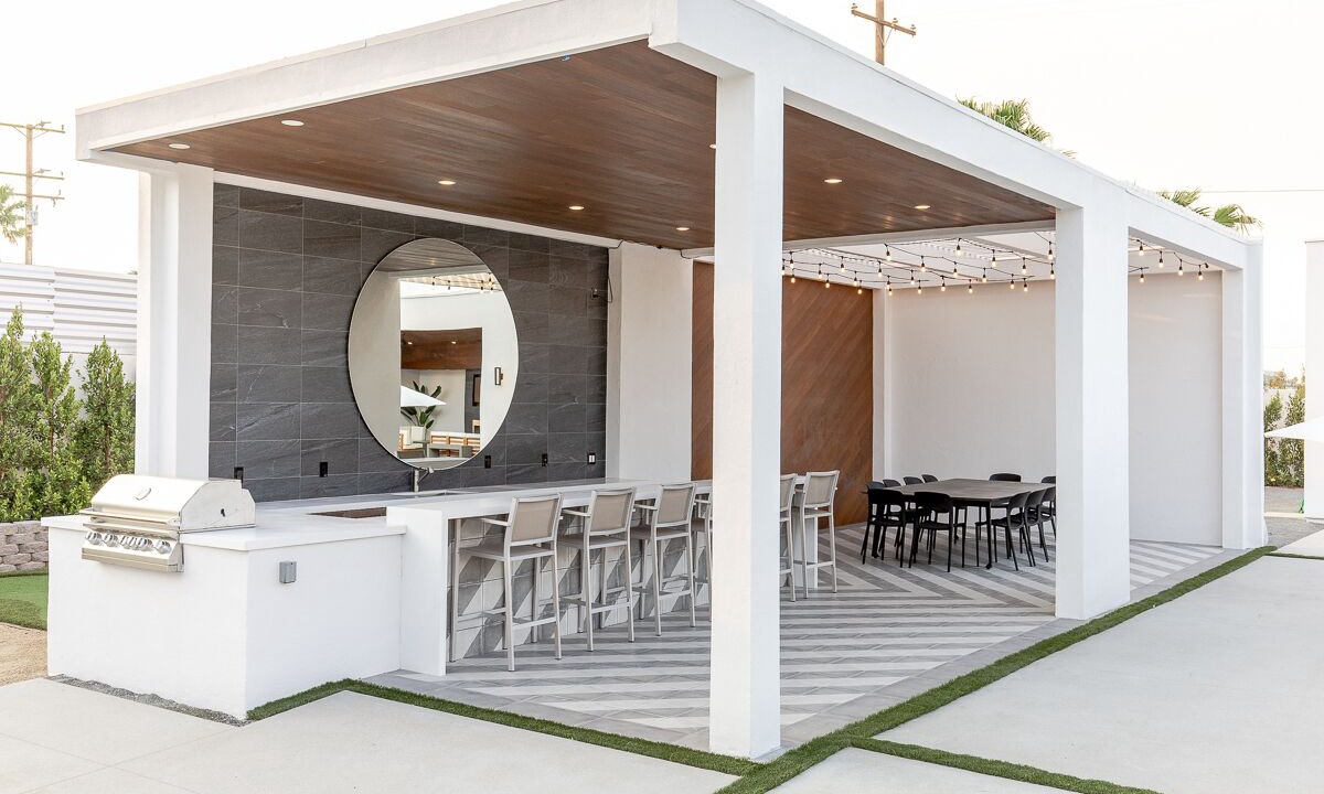 Photo of Outdoor in Racquet Club West