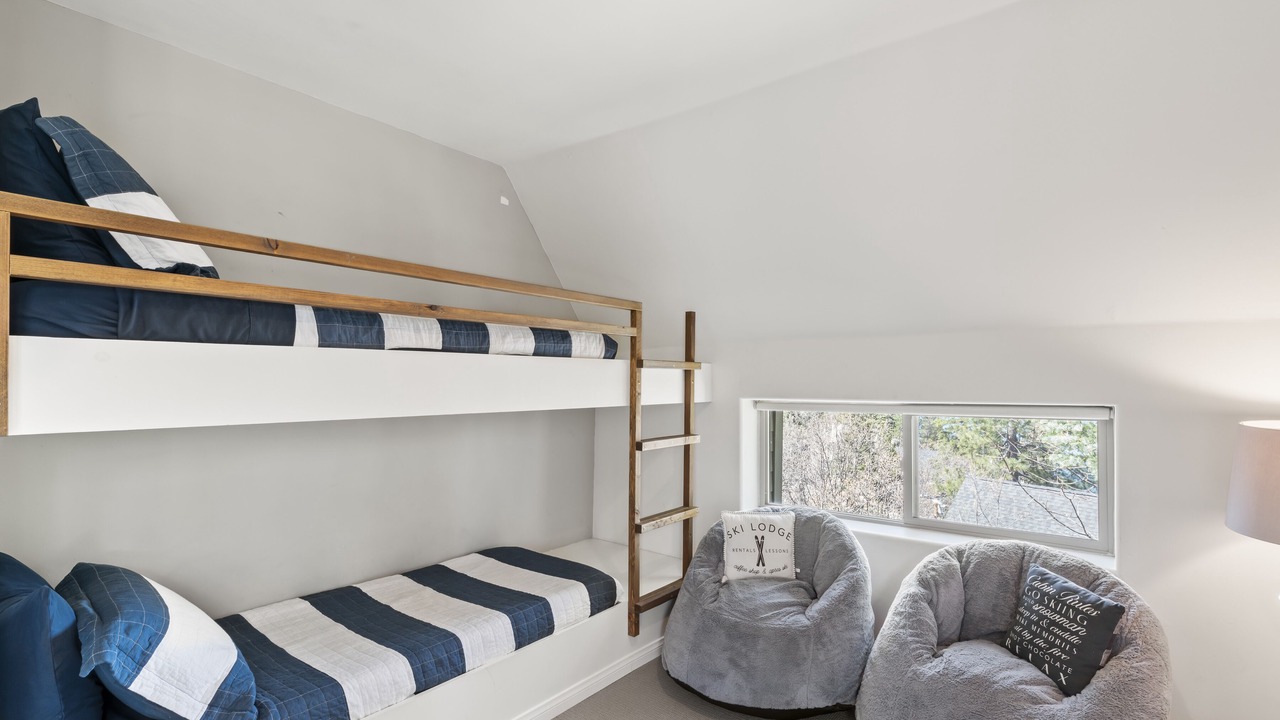 Photo of Bedroom in Cedar Glen