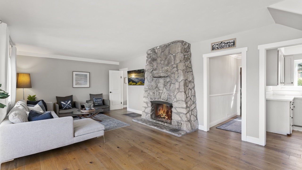 Photo of Livingroom in Cedar Glen